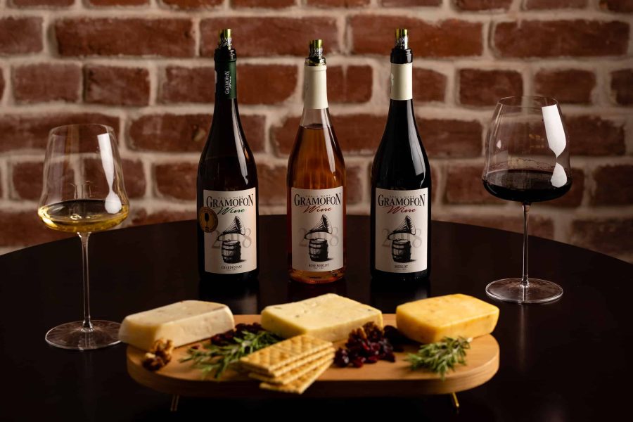 Gramofon Wine & Cheese