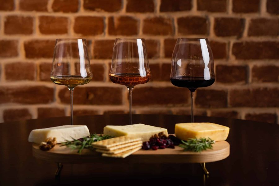 Gramofon Wine & Cheese