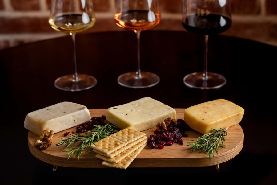 Gramofon Wine & Cheese