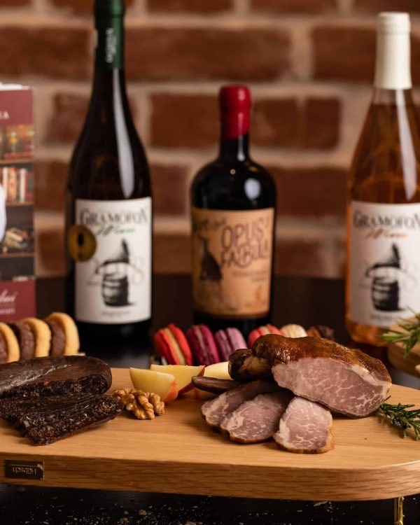 Gramofon Wine , Arome Românești & Sergiu Nedelea
